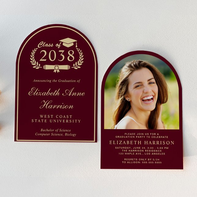 Convite Festa de formatura de Fotografias de Arco Dourado  (An elegant arch-shaped photo graduation party invitation to celebrate the graduate's achievements)