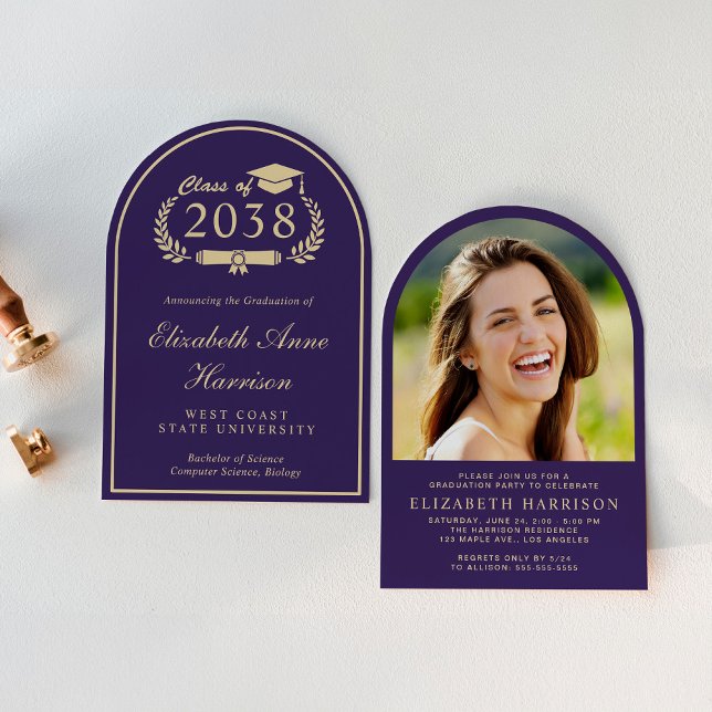 Convite Festa de formatura de Fotografias de Arco Dourado  (An elegant arch-shaped photo graduation party invitation to celebrate the graduate's achievements)