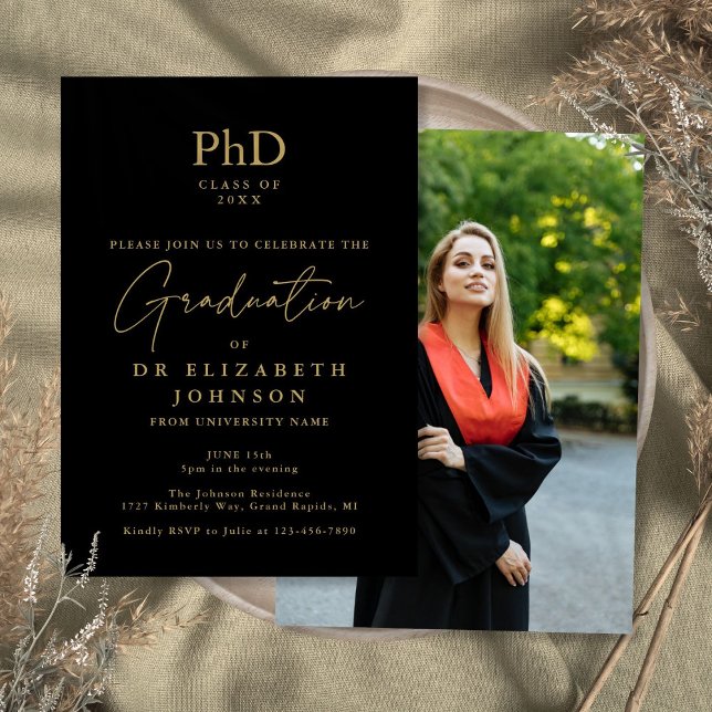 Convite Festa de formatura de Fotografias de Grau PhD Pret (Black And Gold PhD Degree Photo Graduation Party Invitation)