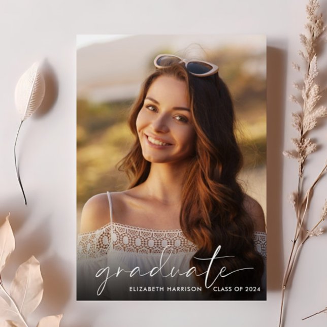 Convite Festa de formatura de Fotografias de Script Branco (Cherish the milestone: share your graduate's achievement with a custom photo graduation invitation)