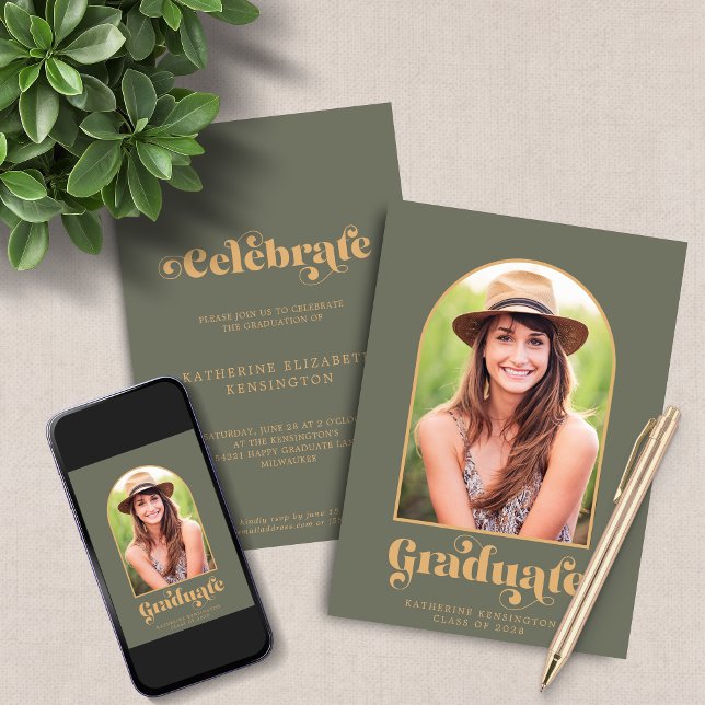 Convite Festa de formatura de Fotografias do Arch Dourado  (Modern Sage Green Gold Arch Photo Graduation Party Invitation Announcement with Instant Download)