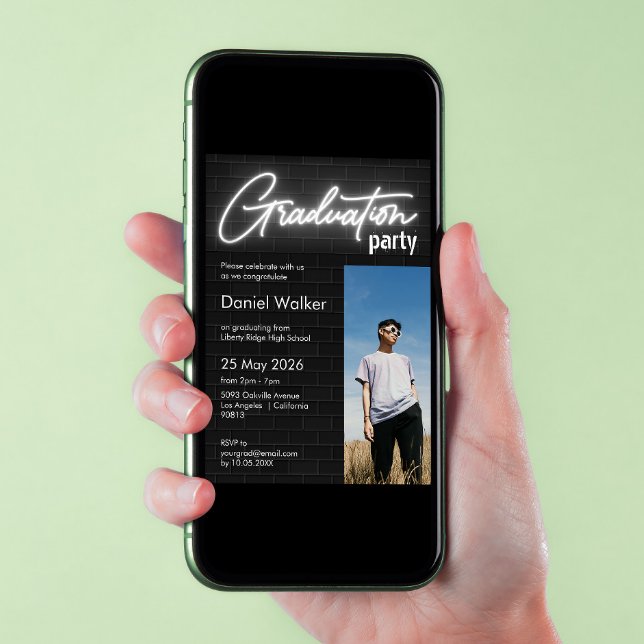 Convite Festa de formatura de fotos neoplásicas na parede  (Criador carregado)