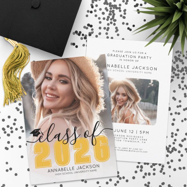 Convite Festa de Formatura Foto Amarela (Class Of 2025 Yellow Graduate Photo Graduation Invitation)