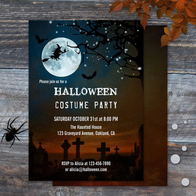 Convite Festa de Luzes Estimulantes do Halloween Assombrad (Halloween party invitation featuring a spooky graveyard at full moon with a witch flying on a broom)