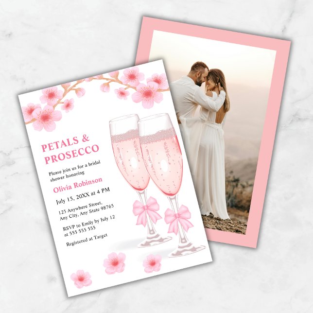 Convite Festa de Noivado com Pétalas de Flores Rosa e Pros (Photo Pink Bow Floral Petals & Prosecco Bridal Shower Invitation    )