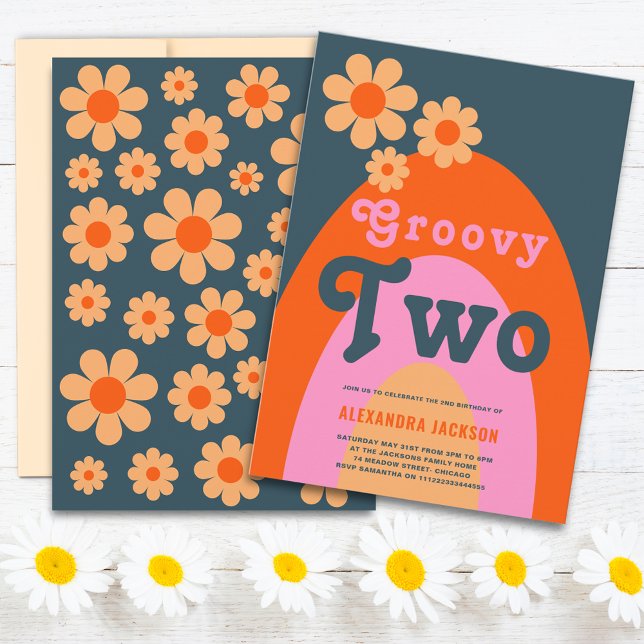 Convite Festa do segundo aniversário Retroativo do Groovy  (Groovy two retro daisy arch 2nd birthday party invitation navy blue orange pink and yellow)