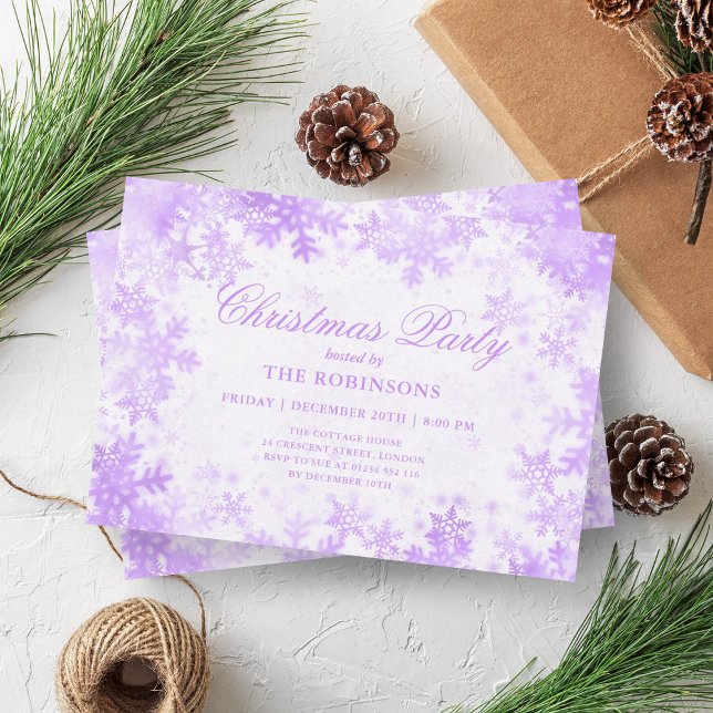 Convite Festas de Natal Festivas Flocos de Neve Roxos (Festive Holiday Christmas Purple Snowflakes Invitation)