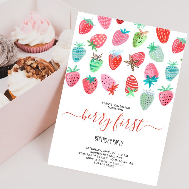 Convite Filha de morango branca, primeira festa de anivers (Cute Strawberry girl berry first birthday party Invitation)
