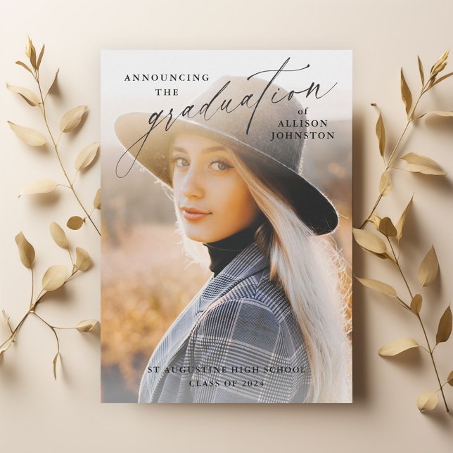 Convite Fim de Curso Foto com Letra Elegante (Elegant Handwritten Script 2 Photo Graduation Invitation Announcement.)