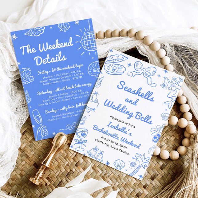 Convite Fim de Semana de Despedida de Solteira Conchas e S (Seashells and Wedding Bells Blue Coastal Bachelorette Weekend Invitation)