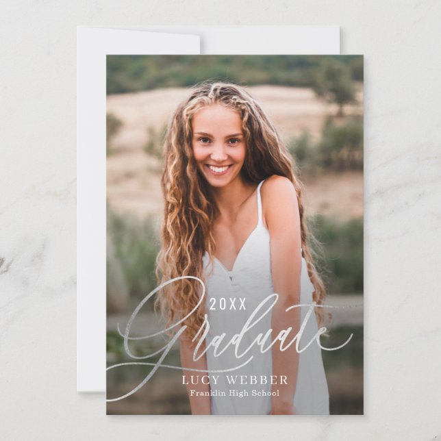 Convite Finely Penned Graduation Announcement Invitation (Frente)