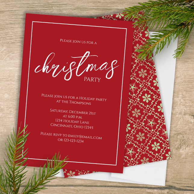 Convite Floco de Neve Vermelho Elegante do Partido Natal M (Simple green snowflake Christmas party invitation with a red background. )