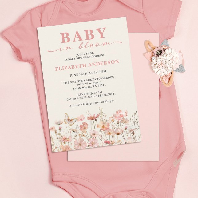Convite Flor Selvagem a Rosa Bloqueada (A cute baby in bloom floral girl baby shower invitation.)