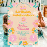 Convite Floral de Aniversário de Pessegueiro de 30<br><div class="desc">Entra numa Tela do Groovy 70s com o nosso Convite para aniversário de 30 anos da Flora Boho! Este design retro-inspirado apresenta tons de laranja, rosa e teal Boho florals, trazendo a era da discoteca de volta à vida. Prepare-se para dançar a noite fora e comemorar este marco especial com...</div>