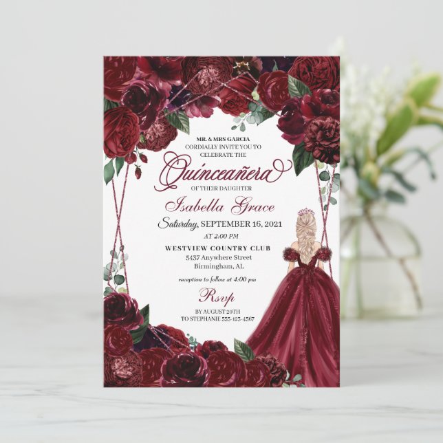 Convite Floral de Quinceanera Elegante Burgundy (Em pé/Frente)