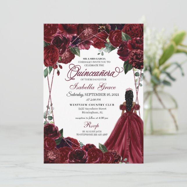 Convite Floral de Quinceanera Elegante Burgundy (Em pé/Frente)