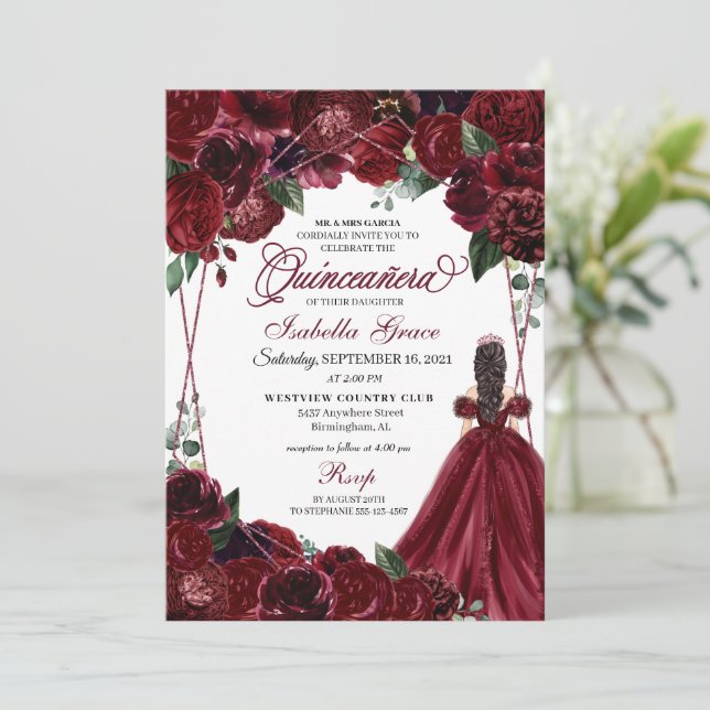 Convite Floral de Quinceanera Elegante Burgundy (Em pé/Frente)