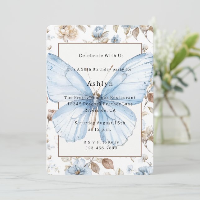 Convite Flores Azuis Românticas Borboleta Marrom Aniversár (Em pé/Frente)