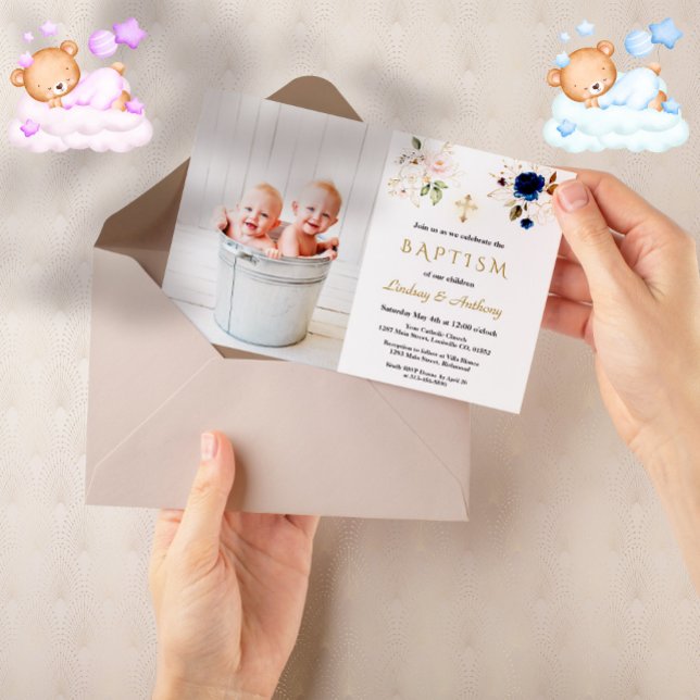 Convite Flores Azuis Rosa Cruzam Gêmeos Foto Batismo (cute trendy floral baby twins baby shower invitation)