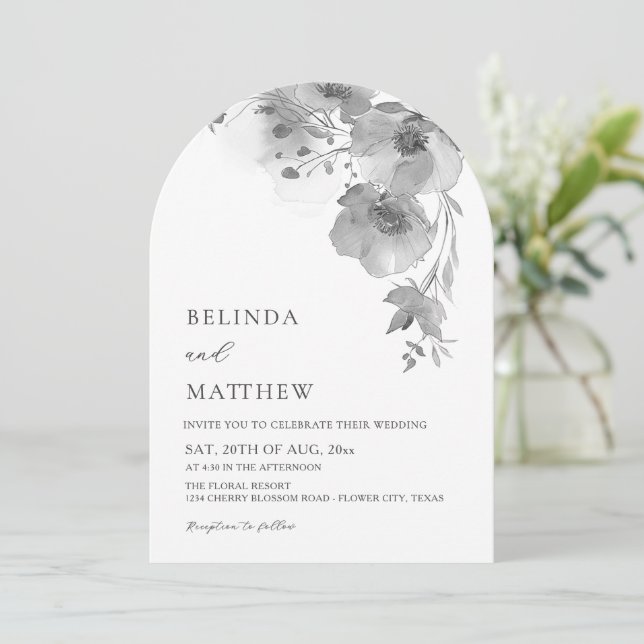 Convite Flores de Aquarela Cinza Arco de Casamento Branco (Em pé/Frente)