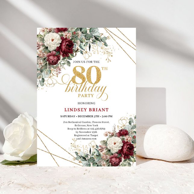 Convite Flores Românticas Burgundy Verde Dourado 80º Anive (Romantic Burgundy Flowers Greenery Gold 80th Birthday Card

)