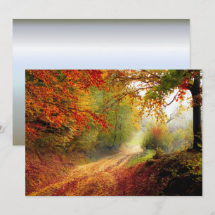 Convite Folhas de outono e Árvores que cobrem a estrada d