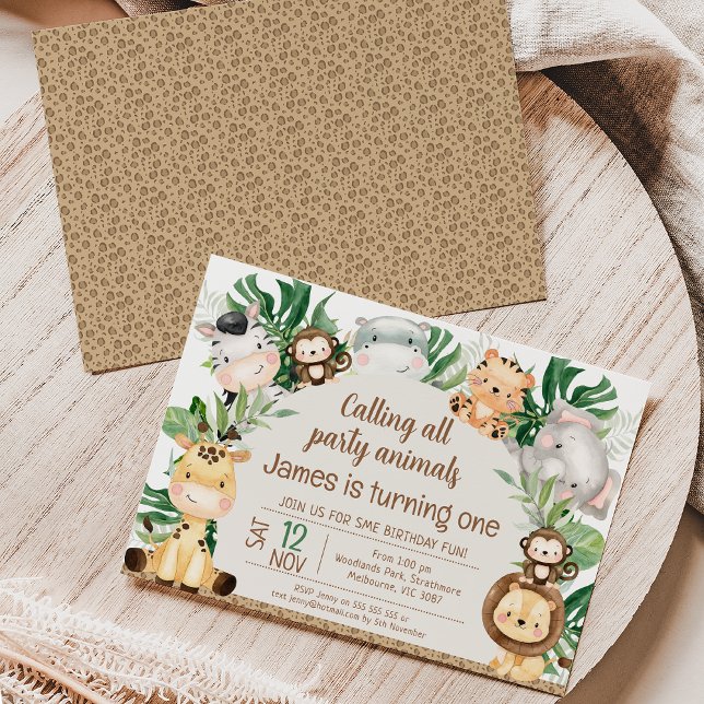 Convite Foliage Safari Arch Party primeiro aniversario (Sweet safari themed 1st birthday invitation featuring eight cute safari animals, foliage and arch.)