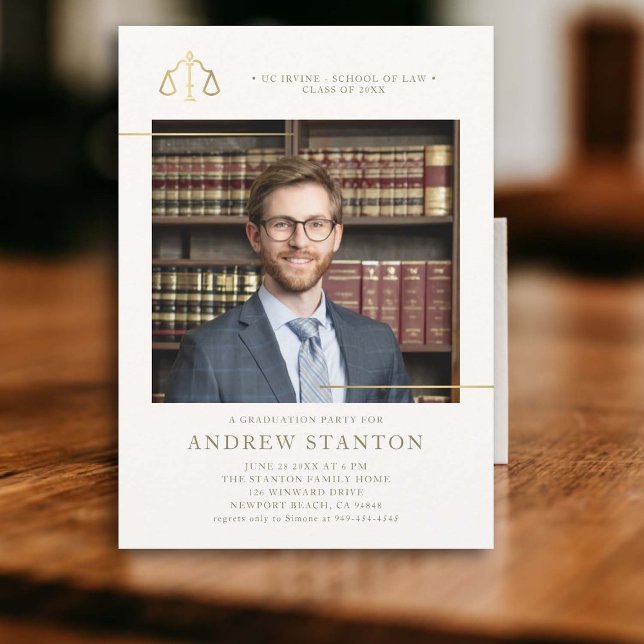 Convite Formatação na Faculdade de Direito Escala a Justiç (law school graduation party invitation photo gold scales justice elegant modern frame logo template)