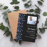 Convite Foto azul marinho preto de aniversário<br><div class="desc">Um moderno,  elegante e convite. Um fundo preto decorado com confete azul. Personalize e adicione fotos,  um nome e detalhes da festa. Texto branco.</div>