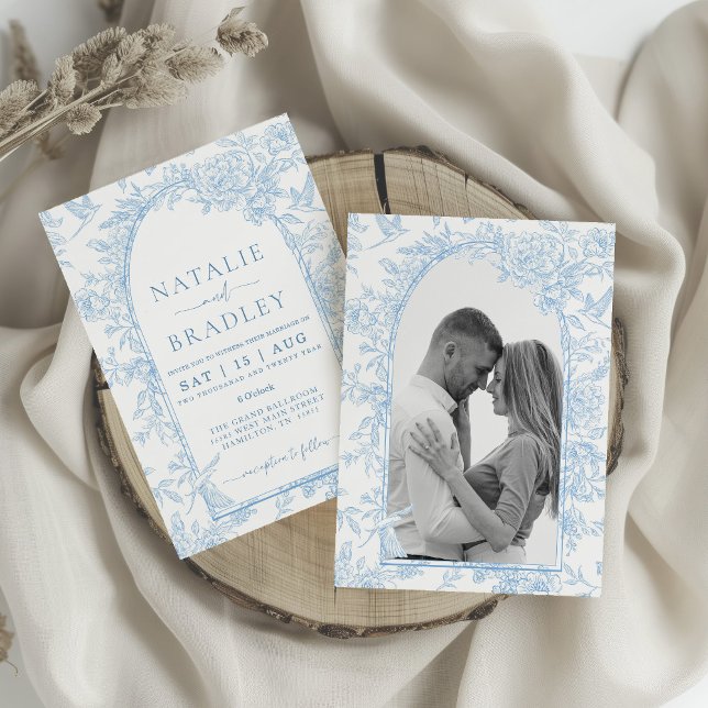 Convite Foto: Casamento Floral Branco e Azul do Toile Fran (French Toile inspired blue and white wedding invitation with photo on back)