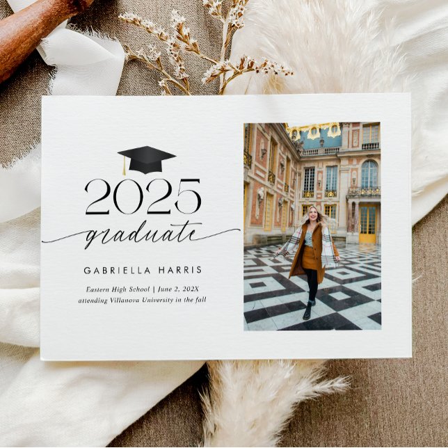 Convite Foto com Letra Moderna Preta e Branca | 2 lados (Black and White Modern Script Photo Graduation Invitation)