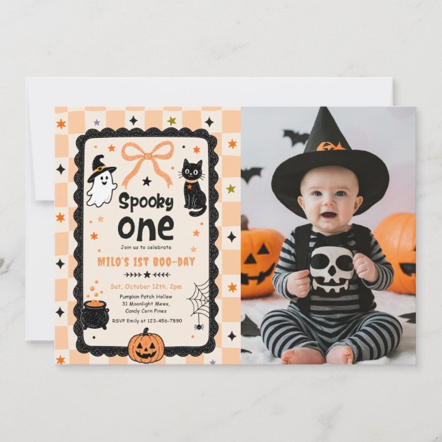 Convite Foto de Aniversário de Halloween Gingham Spooky On (Frente)