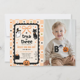 Convite Foto de Aniversário de Halloween Gingham Trick Or 