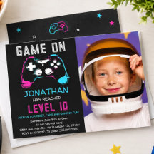 Foto de Aniversário de Jogador de Video Game Subiu