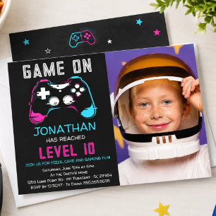 Convite Foto de Aniversário de Jogador de Video Game Subiu