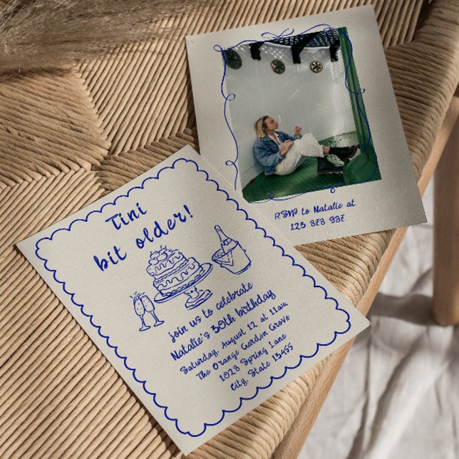 Convite Foto de aniversário do Bolo de Champanhe Desenhado (Criador carregado)