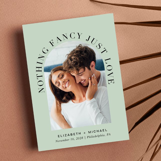 Convite Foto de Arch Nada Rico Apenas Ama Casamento Sage (Criador carregado)