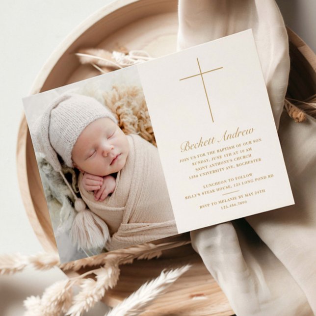 Convite Foto de Batismo Simples Cruz de Ouro em Script (Elegant, simple cross photo baptism invitations.)