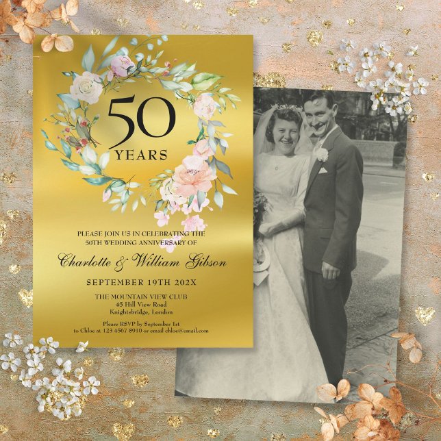 Convite Foto de casamento com lâmina dourada de flores par (Wedding Photo Floral Gold Foil 50th Anniversary Invitation)