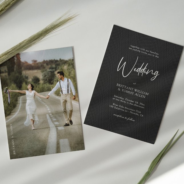 Convite Foto de Casamento Monocromático Elegante Preto e B (Black & Chic: Modern Monochrome Wedding Invitation)