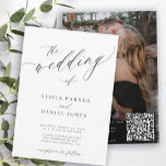 Convite Foto de código QR casamento simples e simples mode<br><div class="desc">O convite para casamento de fotos em preto e branco da tendências elegante com o texto "o casamento de" com um script de caligrafia e o CÓDIGO QR (gerado automaticamente). Personalize-o com sua foto de noivado no verso e seu texto. Este convite de casamento é adequado para cerimônias e recepções...</div>