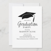 Foto de Graduação com Boné Preto e Branco