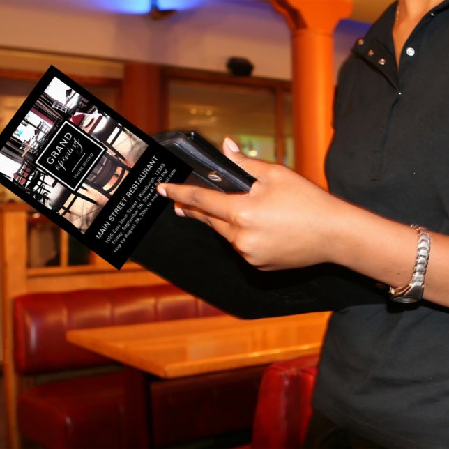 Convite Foto de grande abertura do restaurante preto e bra (Criador carregado)