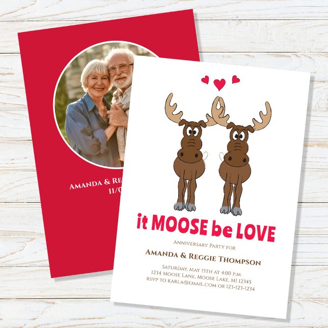 Convite Foto de Moose Whimsical Cute do Partido Aniversári (It Moose be love anniversary photo invitation. )