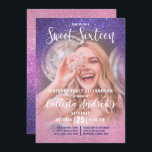 Convite Foto de Ombre Rosa Tripla Violeta Brilhante Sweet<br><div class="desc">Este convite de aniversário giro, moderno e brilhante de 16 fotos é perfeito para o dia especial da sua filha adolescente. Ele apresenta uma fotografia personalizável do convidado de honra e um violeta preto impresso em roxo rosa cor-de-rosa pincelado e brilhante gradiente ombre. É chique, elegante, bonito, única e legal;...</div>