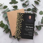 Convite Foto de ouro preto de aniversário<br><div class="desc">Um moderno,  elegante e convite. Um fundo preto decorado com confete de ouro falso. Personalize e adicione fotos,  um nome e detalhes da festa. Texto branco.</div>