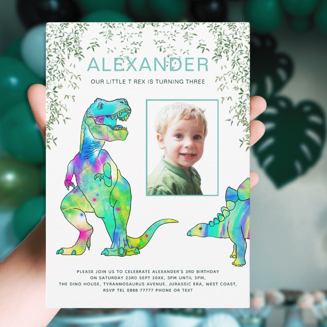 Convite Foto do aniversário de 3 anos do Dinossaur (Colorful dinosaur 3rd birthday party invitation with photo template colorful T-Rex stegosaurus )