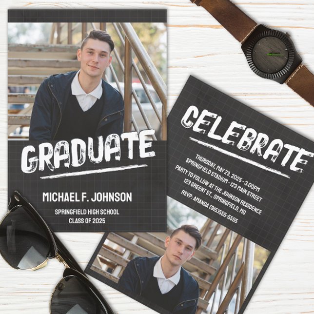 Convite Foto do Black Modern Grunge (Masculine Graduation Announcement)