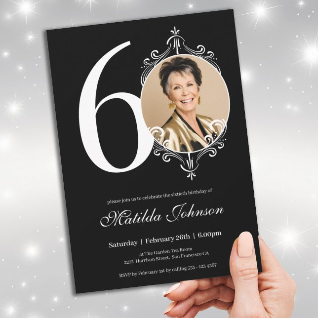 Convite Foto do Elegante Branco Negro 60º aniversário (60th Birthday White Black Elegant Custom Photo Invitation)