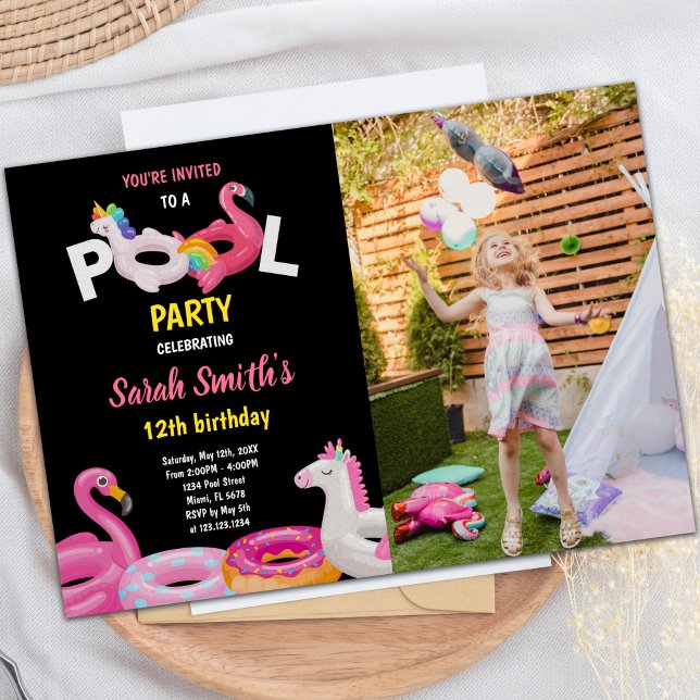 Convite Foto do Flamingo Unicorn Piscina Birthday (Flamingo Unicorn Pool Birthday Invitations photo)